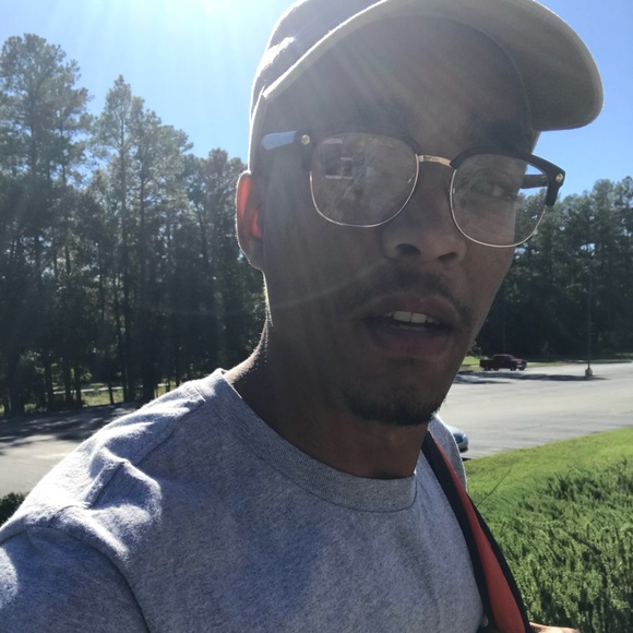 Meet your Posher, Mark - Picture 1 of 1